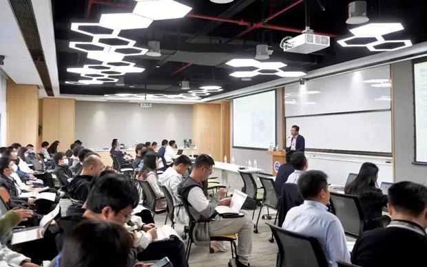 瑞薩電子與吉利汽車深化合作，共探汽車電子前沿技術